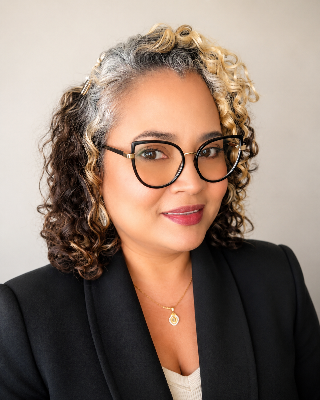 Yulmary Acosta — CFO y Fundadora